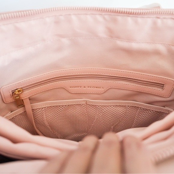 VIRAL Poppy & Peonies - Daily Tote - Blush NWT - Picture 16 of 16